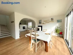 Maison rénovée avec charme, proche des plages - Image 4