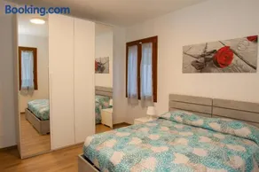 Villa Sumbilla, Modern, with sauna, heated jacuzzi near Tuscany - Image 3