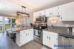 Lake Winni Condo - Beach, Concerts and Views for miles - Image 2