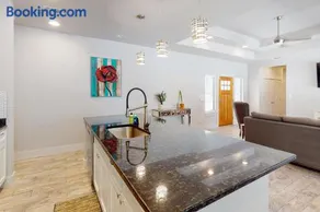 Tanglewood Retreat | Updated house in Spring Branch with a large yard - Image 2