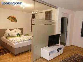 Chads City Apartment mit Tiefgarage free parking - Image 2