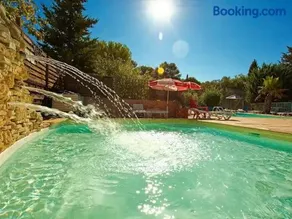 ZEcamping 3 étoiles dog friendly avec piscine dans un environnement calme - Image 1