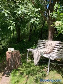 Karavan Na Louce - Image 2
