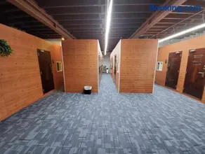 Budget-Friendly Stay and Free Coffee Downtown - Image 4