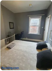 Room for rent in Darlington close to train station - Image 2