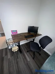 2bed 3bath private and close to everything ! - Image 3