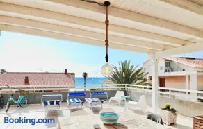 BeachFront Rooms Marina di Ragusa - Image 1