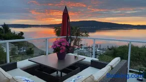 Beachbreeze Oceanfront 4BR1Den4BA Romantic Sunrise & Celestial Views - Image 1