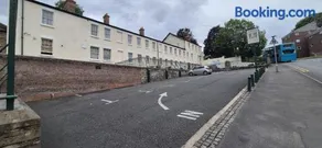 St Winefride's Guesthouse - Image 3