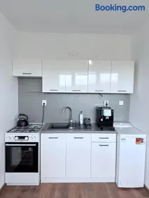 Pohodlný apartmán s klímou blízko centra Prievidza - Image 2