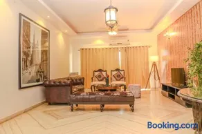 Prestige 2BHK Apartment in Panjim with Sea View & Pool - Designed by Gauri Khan - Image 3