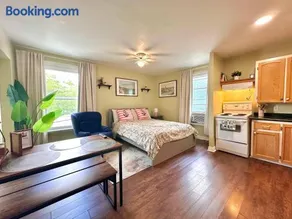 Summer Sale 1BR Big Kitchen by River and Trails - Image 2