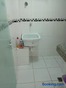 Kitnet no Guarujá - Image 1