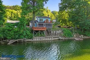Rivers Edge - On the River, Breathtaking views! - Image 3