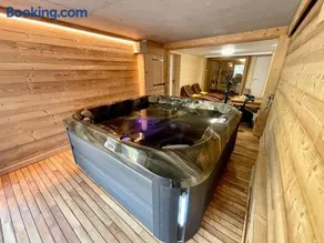 Chalet Kelly, au centre ville avec Jacuzzi & Sauna - Image 1