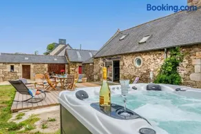 Le gîte de Saint Mathieu, longère pleine de charme au bout du monde ! jacuzzi extérieur vue sur la campagne, salle de billard - Image 1