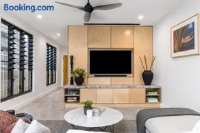 Byron Bay Holiday Homes - Suffolk Beach Retreat - Image 4