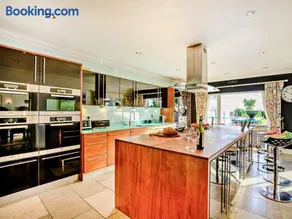 4 Bed in Bognor Regis oc-81446 - Image 2