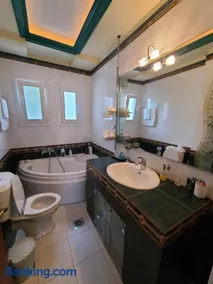 Effis Home Kastoria - Comfort and Serene Environment - Image 3