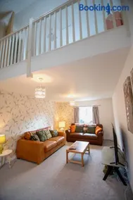Augusta House - Andover - Image 4