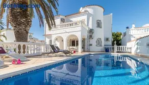 Apart-rent Villa Cap Ras 0037 con piscina y amarre - Image 1
