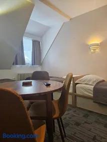 NevSki Apartments - Image 5