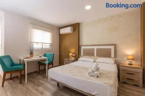 Apartamentos Lola Beach - Image 4