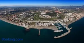 Beach Apartment Marina Duquesa - Image 1
