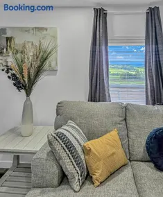 Beautifully Re-modeled 3 Bedroom Home- 218 Mockingbird Lane - Image 1