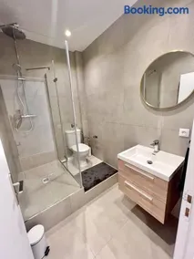 Appartement moderne Paris 20e proche du métro - Image 2