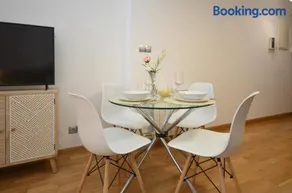 Apartamento zona exclusiva con garaje gratis y Netflix - Image 3