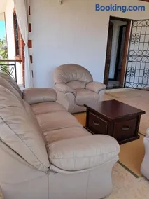 J and R Villa, Watamu - Image 2