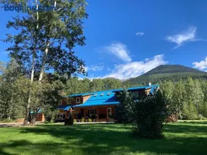 Cougar Mountain Lodge and Resort Cabin Rentals - Image 1