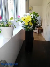 Garden Cottage - Image 4