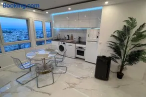 Nice Apartment with amazing view of Paris Parking - Image 4