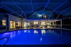 Stylish Lake Luxe Equine on waterfront w screened in heated pool Lake Views Hosted By Relaxtay - Image 1