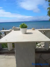 ''Sea front'' Rose's house - Image 4