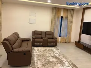 Luxury Villa - Image 3