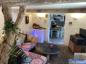 The Eclectic Coach House - Image 5