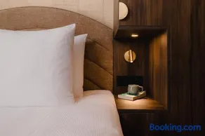 Hotel Philippe Suites I Kloeg Collection - Image 2