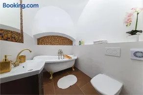 PB Apartments - Image 3
