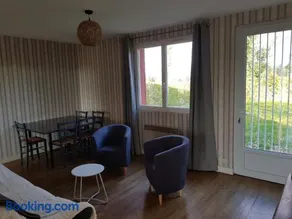 Charmant Gîte Familial avec Grand Jardin et Confort Moderne à Bengy-sur-Craon - FR-1-586-33 - Image 3
