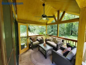 Bison Farm - Cabin "Vieja" - Image 5