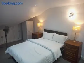 Family Lodge, Princess Lodge, Executive Lodge, Master's Lodge - Image 2