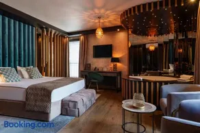 Art Penthouse with Jacuzzi - Krakow Center - Image 3