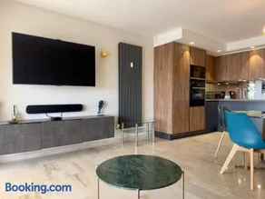 Sea view 4 people terrace 60 m & pool - Image 1