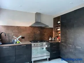 Modern and Cozy Retreat in Abingdon - Oxford- Sleeps 4 in a Quiet Location - Image 1