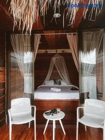 Velaloy Floating Resort - Image 4