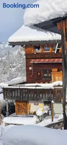 Ferienhaus & Ferienwohnung Wiñay Wayna Gotschna Blick Klosters - Image 1