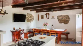 Villa Greis with 4 bedrooms and pool in Buje - Image 2